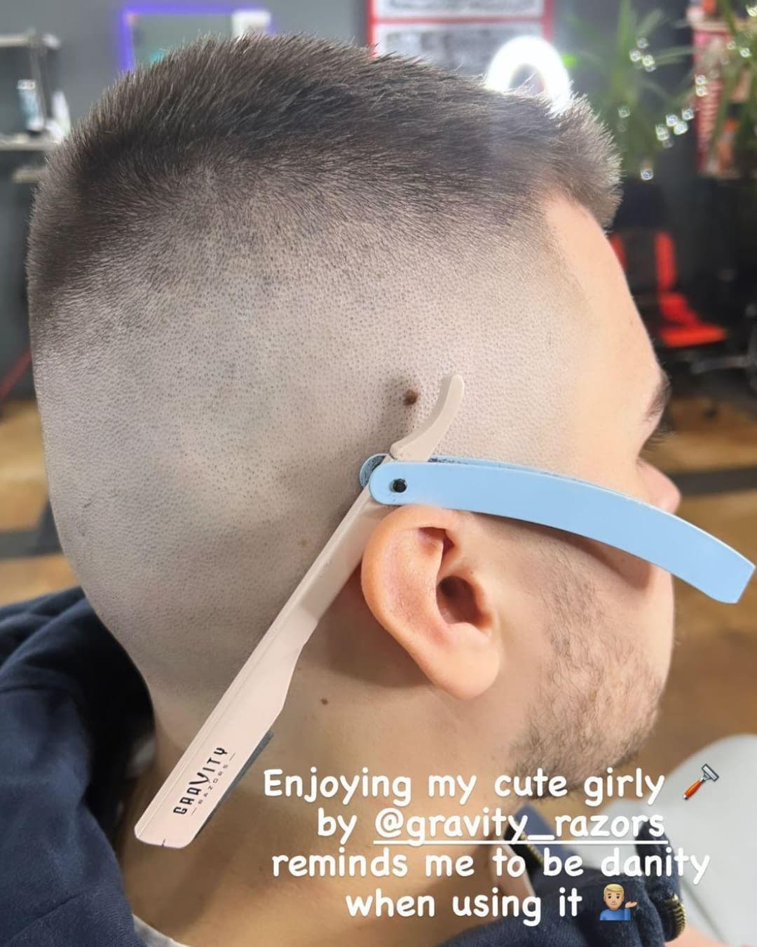 Shaving your Head with a Straight Razor