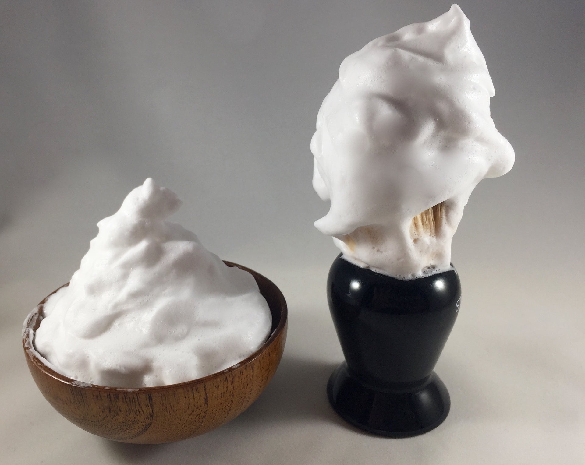 The Best Shaving Creams and Soaps to Use with a Straight Razor Gravity Razors